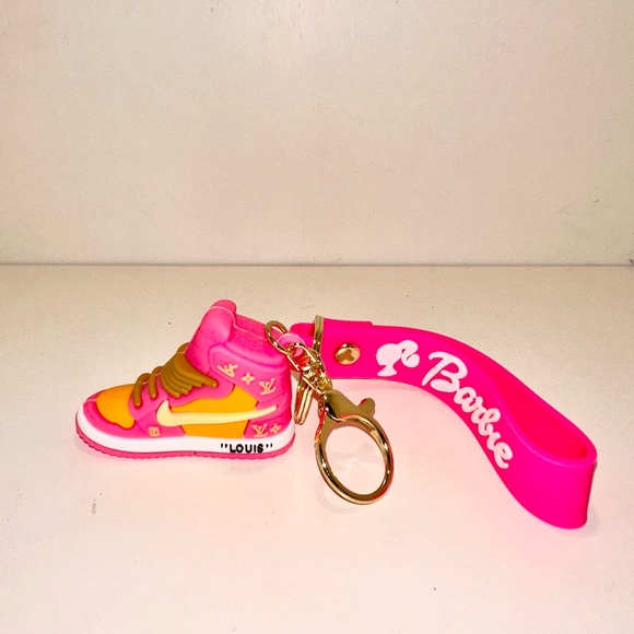 Barbie Keychain - Picture 3 of 3